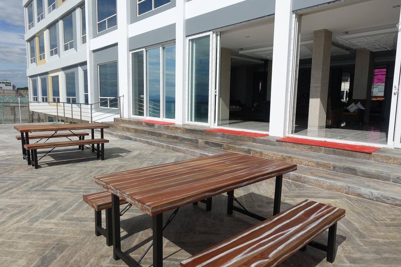 M Hotel Kupang Kupang  Exterior foto