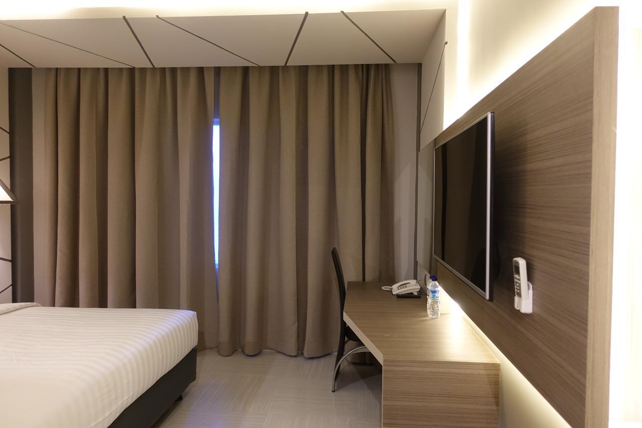 M Hotel Kupang Kupang  Exterior foto